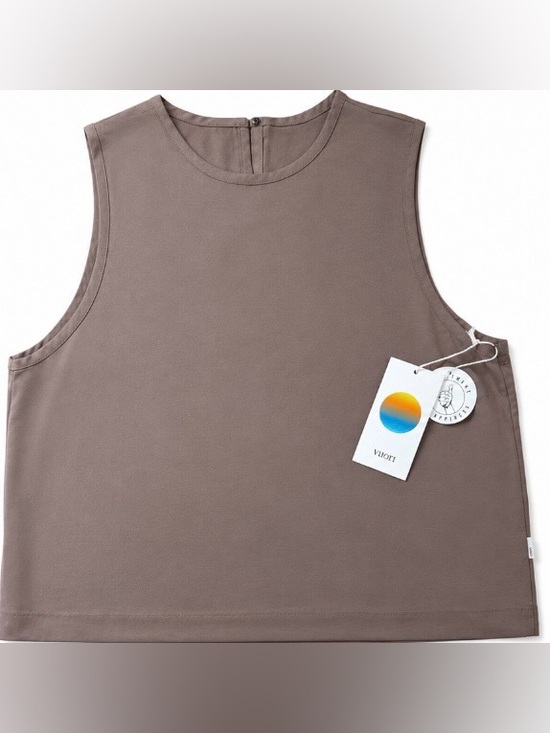 Vuori Tops - NWT VUORI Trestles Twill Crop Tank Top size M Nutmeg Work Travel Athleisure